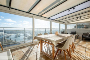 Penthouse met groot terras en schitterend zicht